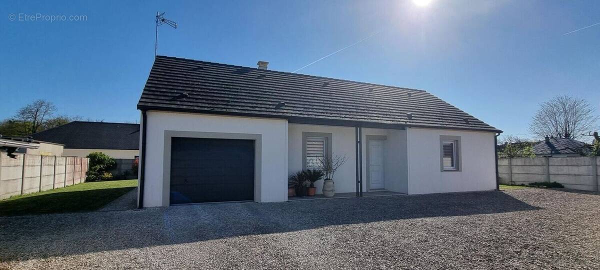 Maison à CEPOY
