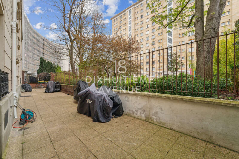 Appartement à PARIS-18E