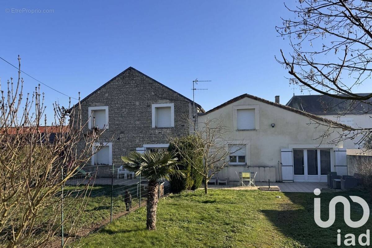 Photo 1 - Maison à MARIGNY-BRIZAY