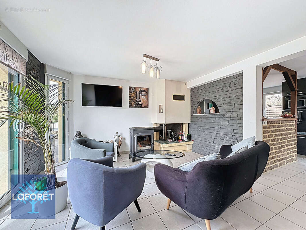 Maison à LECOUSSE