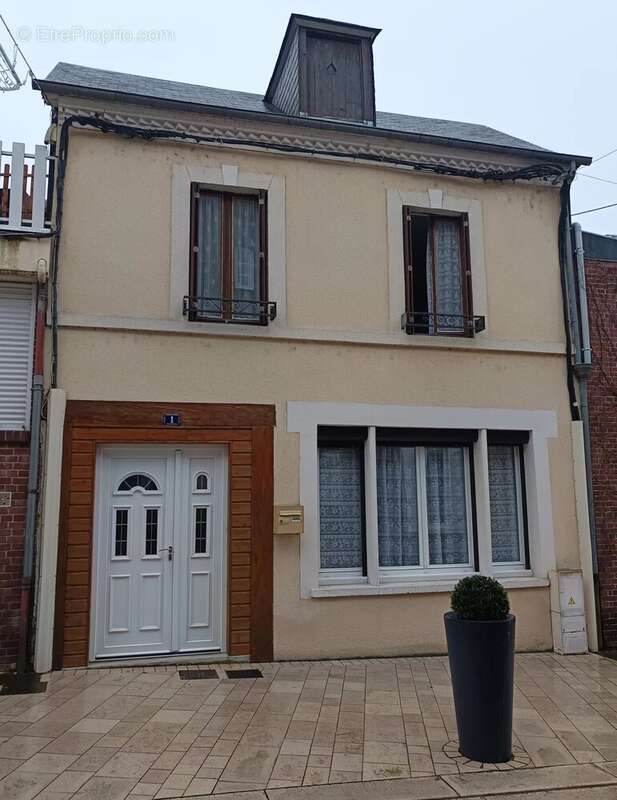Maison à BEAUMONT-LE-ROGER