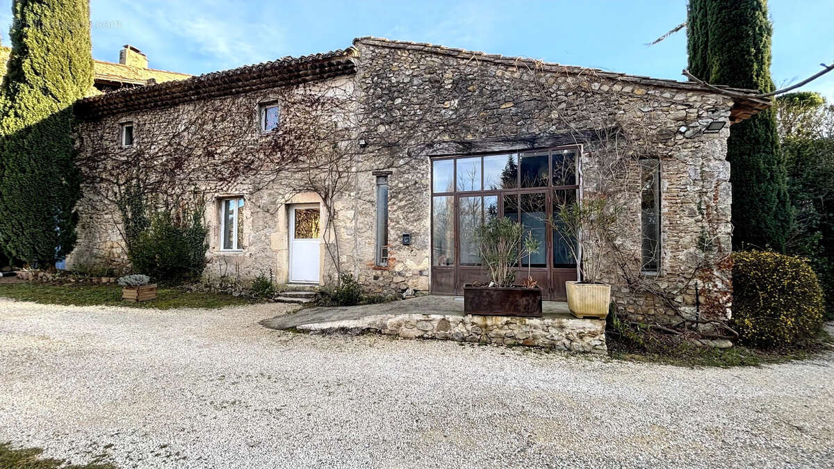 Maison à MIRMANDE