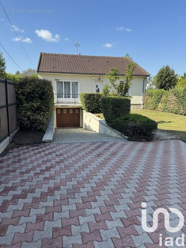 Photo 1 - Maison à ROMILLY-SUR-SEINE