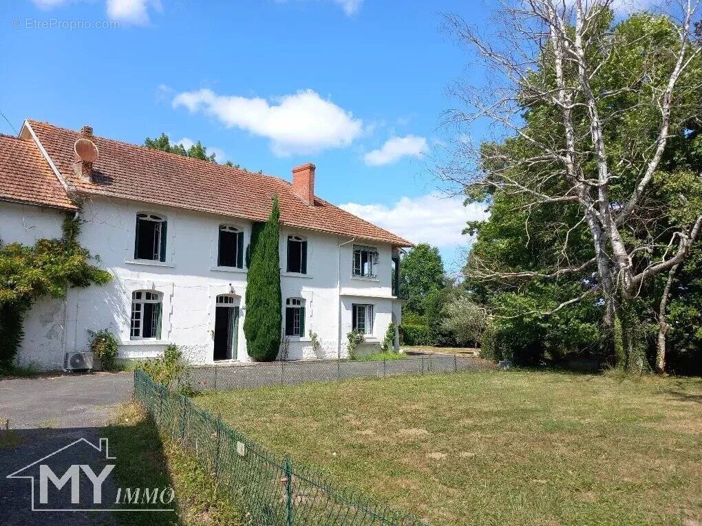 Maison à SAINT-LAURENT-DES-VIGNES