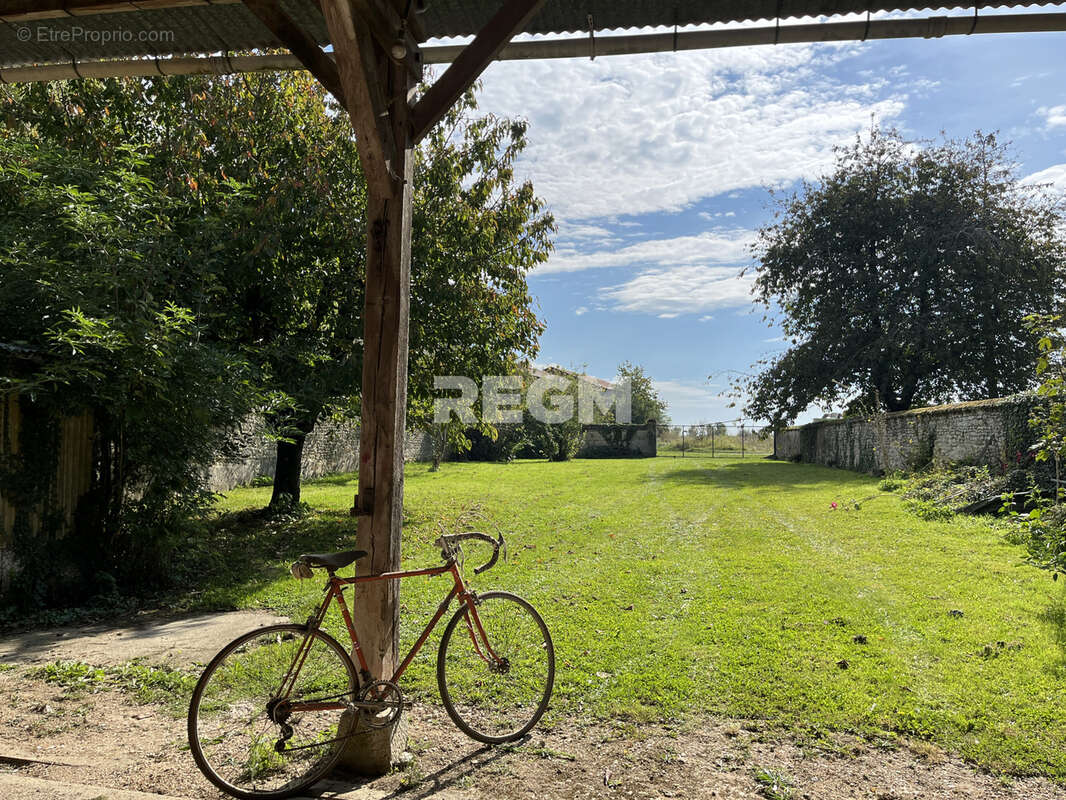 Maison à LA CHAPELLE-LA-REINE