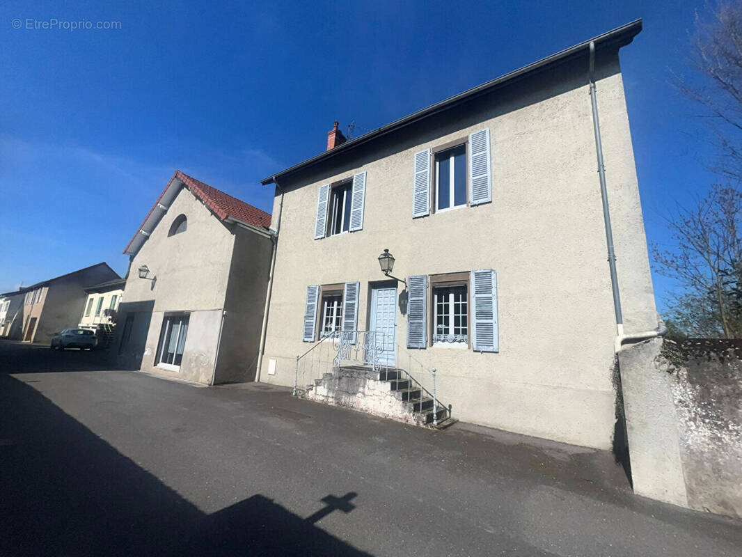 Maison à TOULON-SUR-ARROUX
