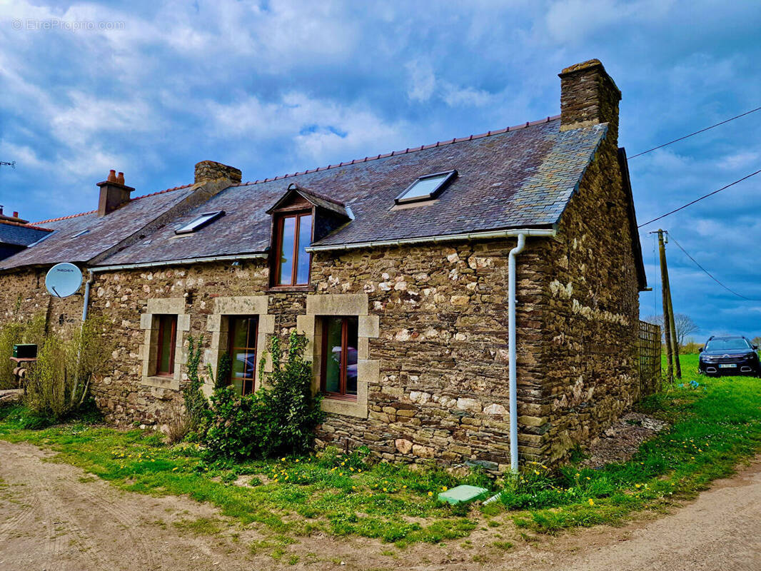 Maison à PLUMIEUX