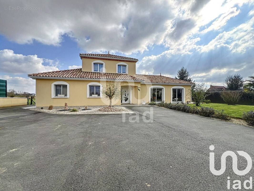 Photo 1 - Maison à AIRE-SUR-LA-LYS