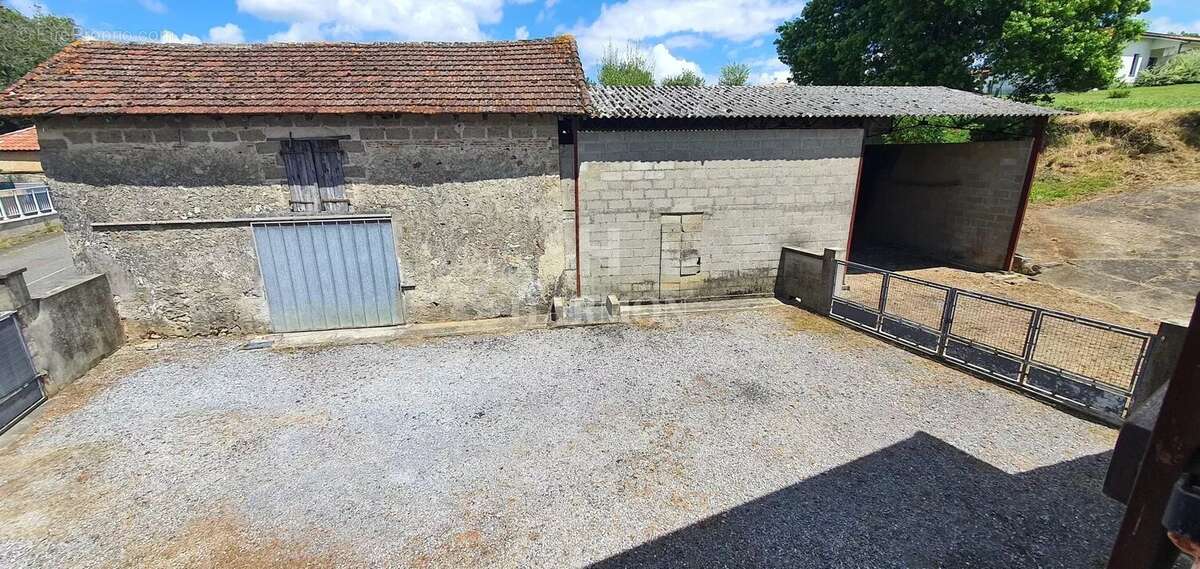 Maison à HAGETMAU