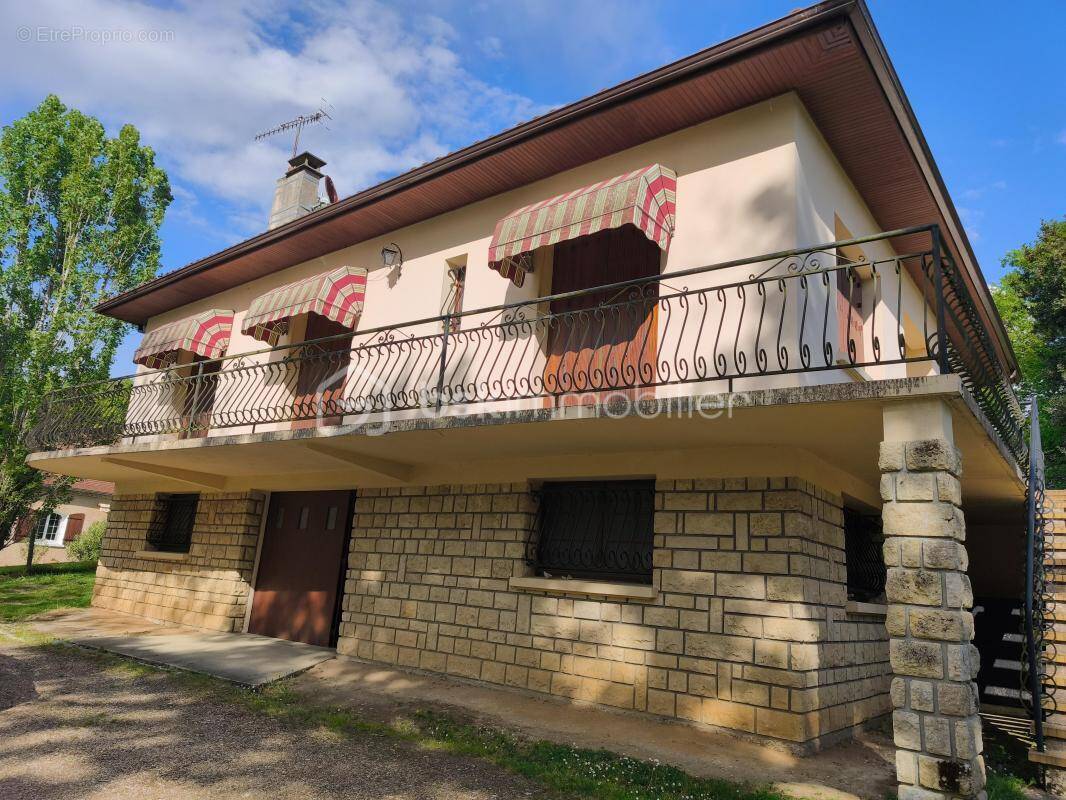 Maison à MONTPON-MENESTEROL