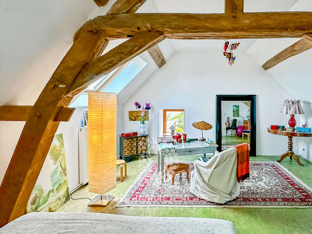 Maison à CLUNY