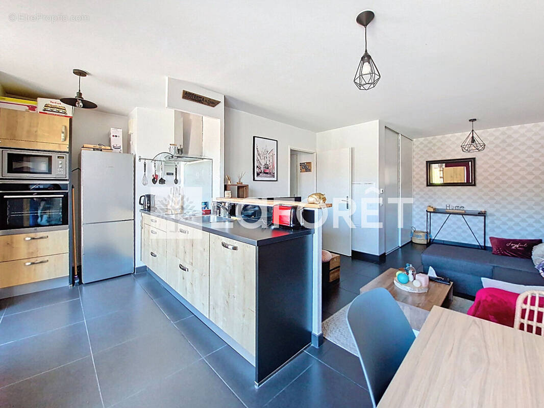 Appartement à SAINT-FARGEAU-PONTHIERRY