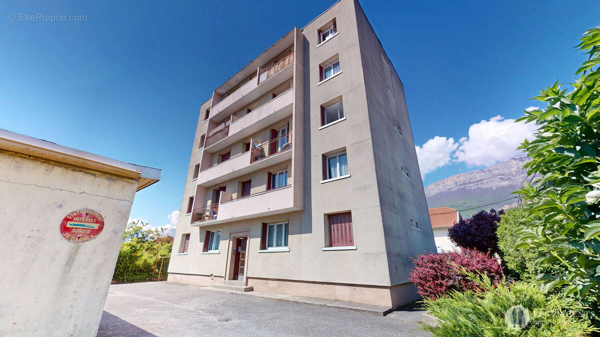 Appartement à LE PONT-DE-CLAIX