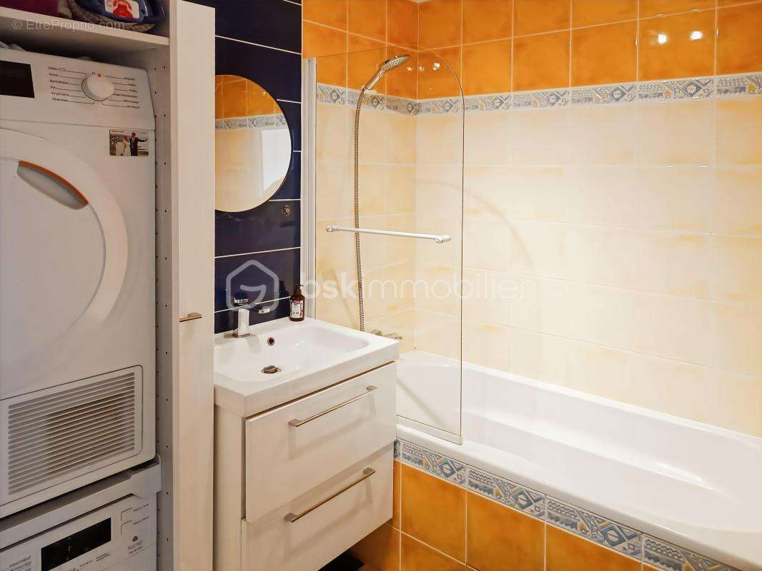 Appartement à PARIS-19E