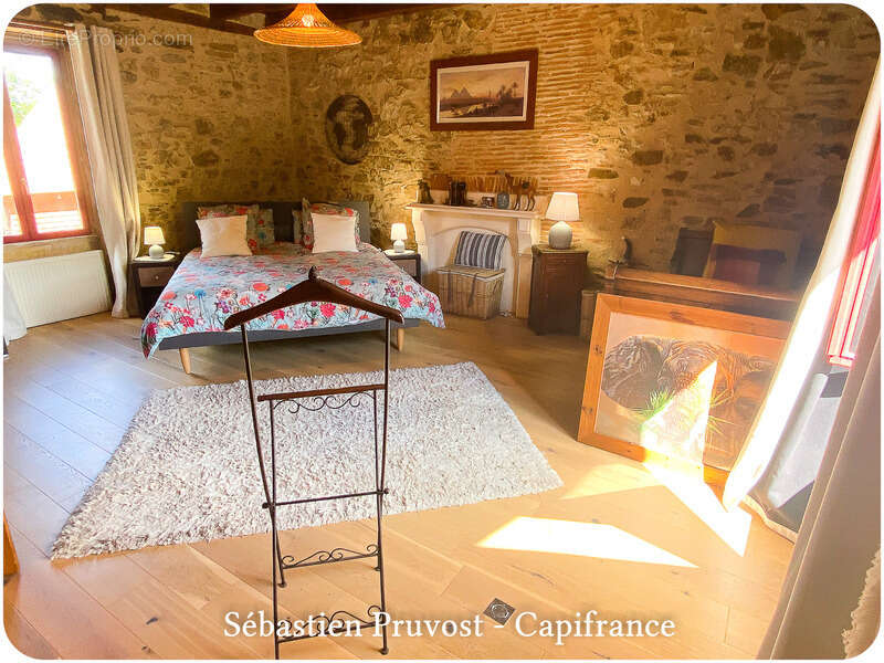 Maison à SARRAZAC