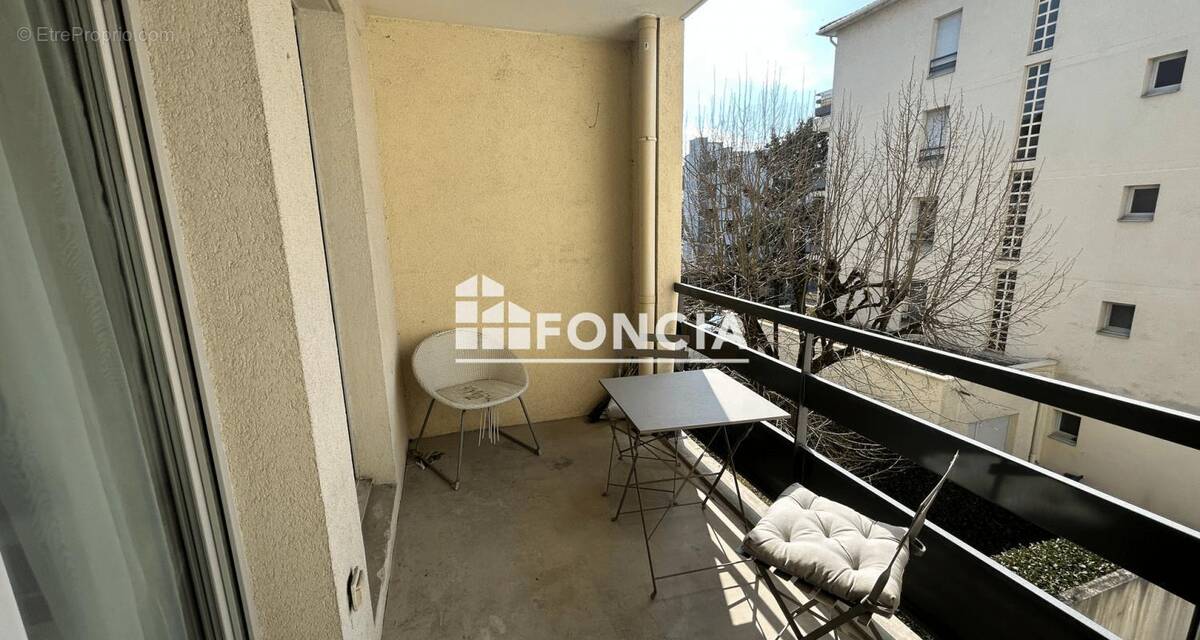 Appartement à LYON-8E
