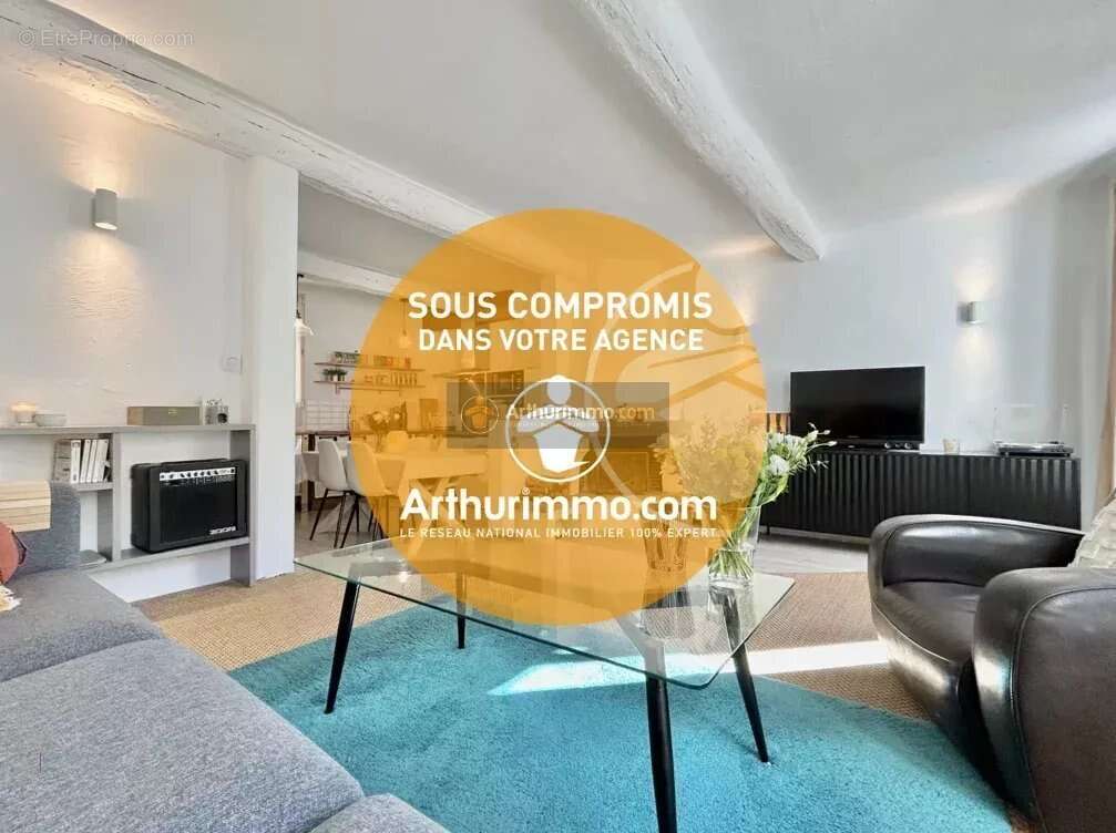 Appartement à BAGNOLS-EN-FORET