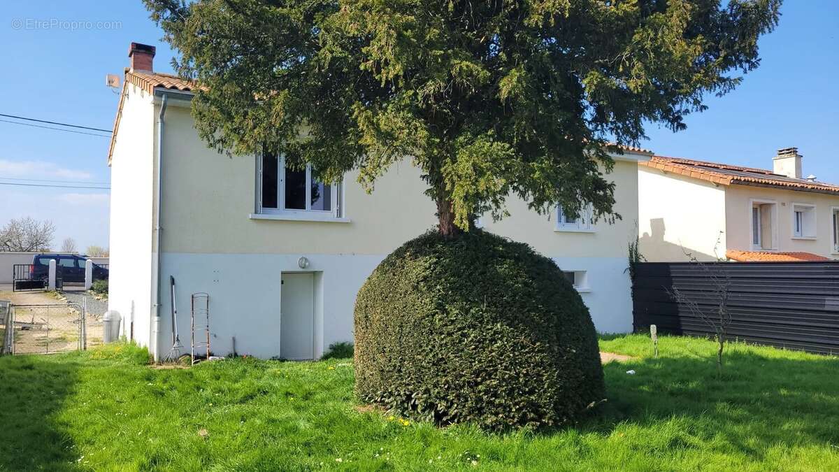 Maison à CIVRAY