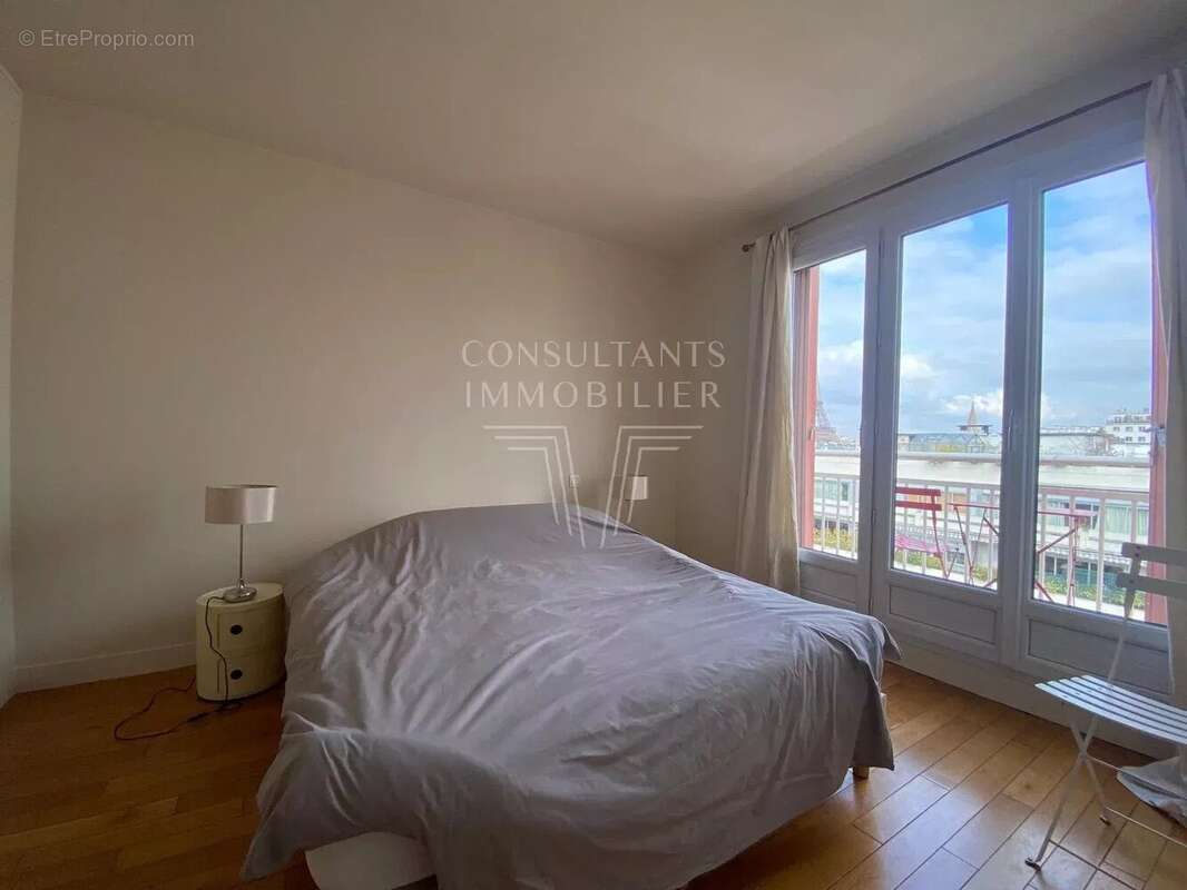 Appartement à PARIS-15E