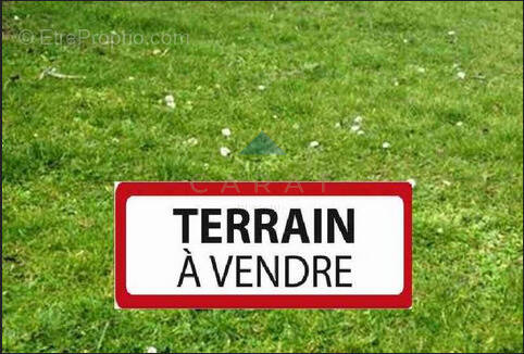 Terrain à VENANSAULT
