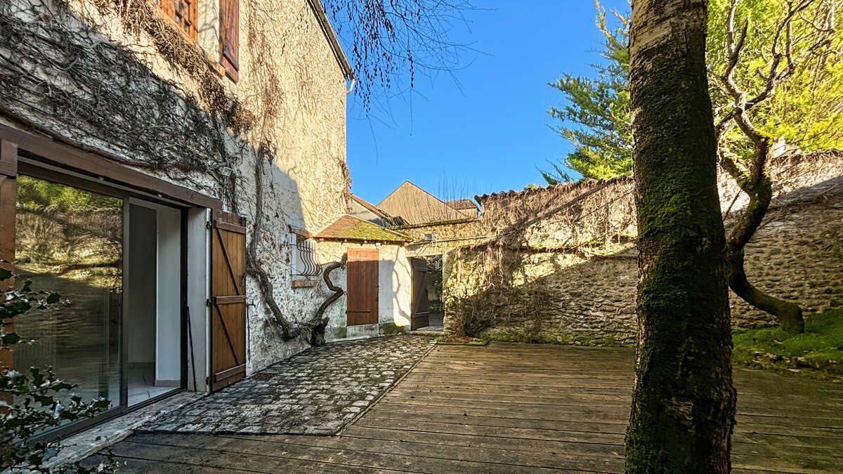 Maison à ETAMPES