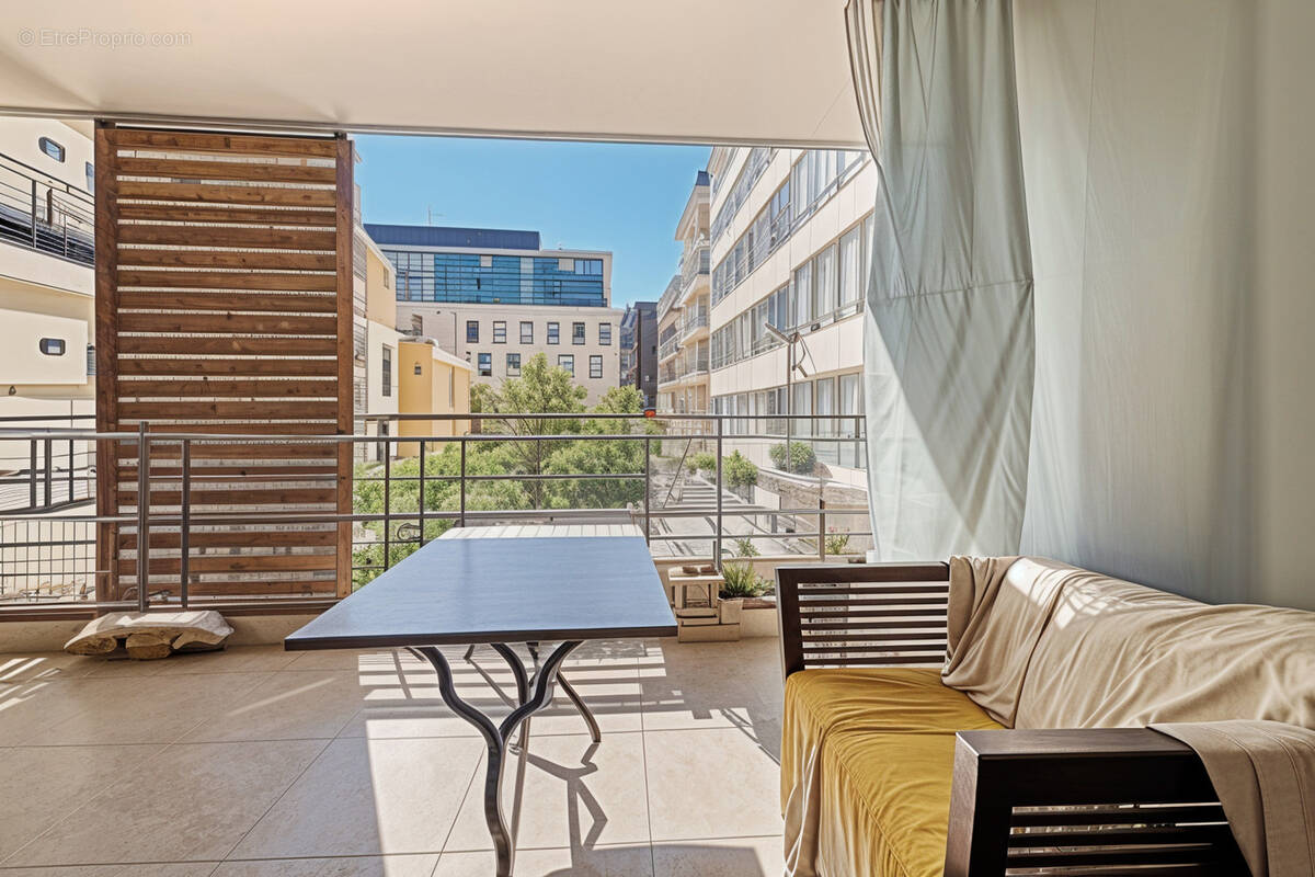 Appartement à MARSEILLE-2E