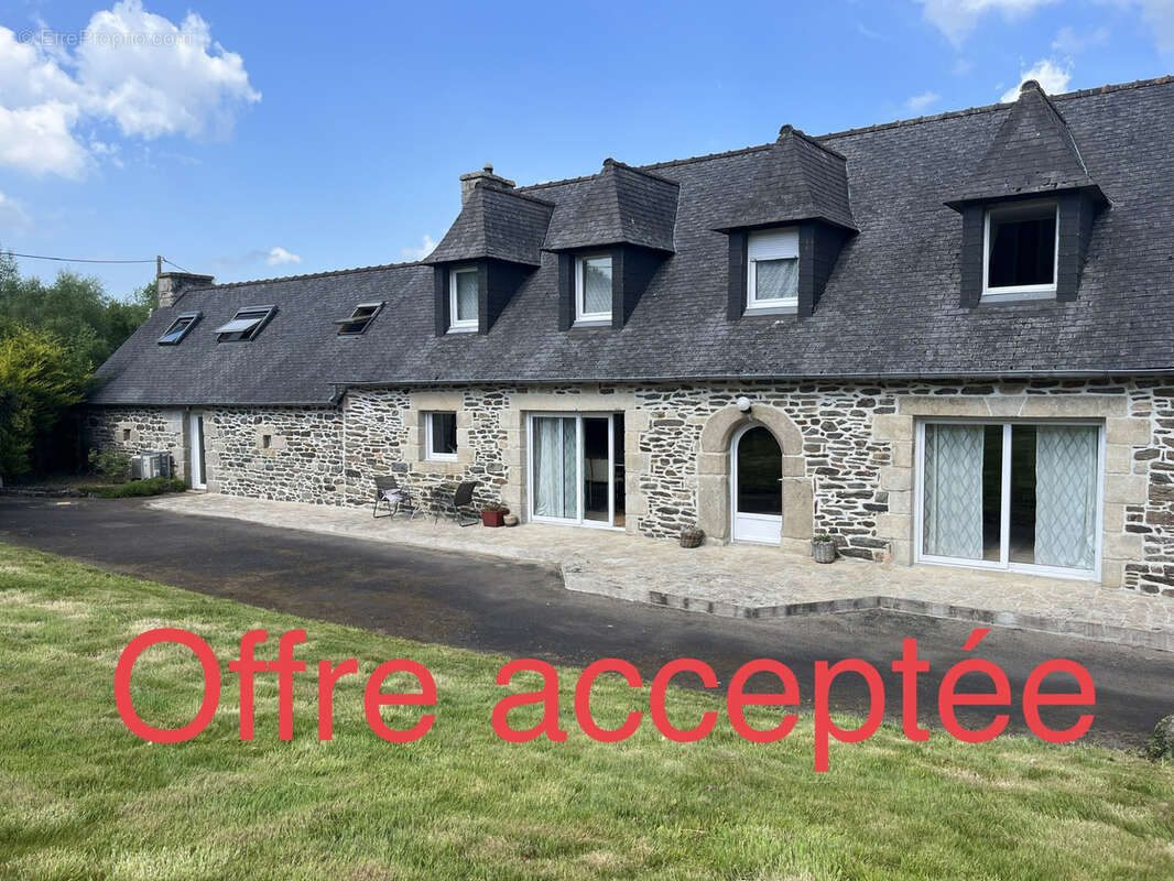 Maison à POULLAOUEN