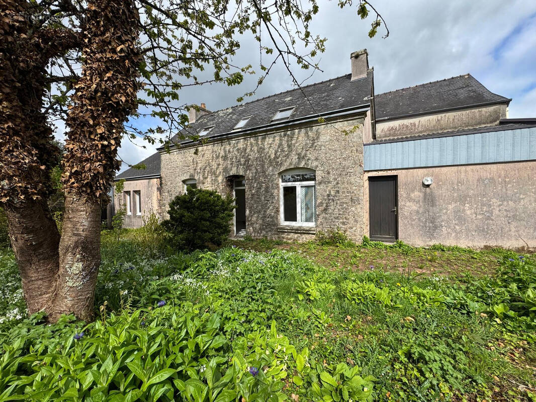 Maison à CORAY