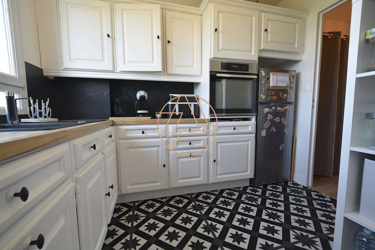 Appartement à SAINT-MAUR-DES-FOSSES