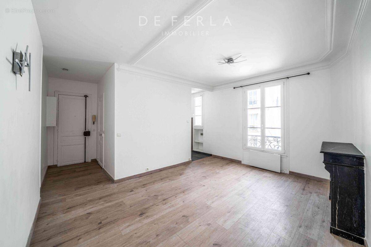Appartement à PARIS-15E