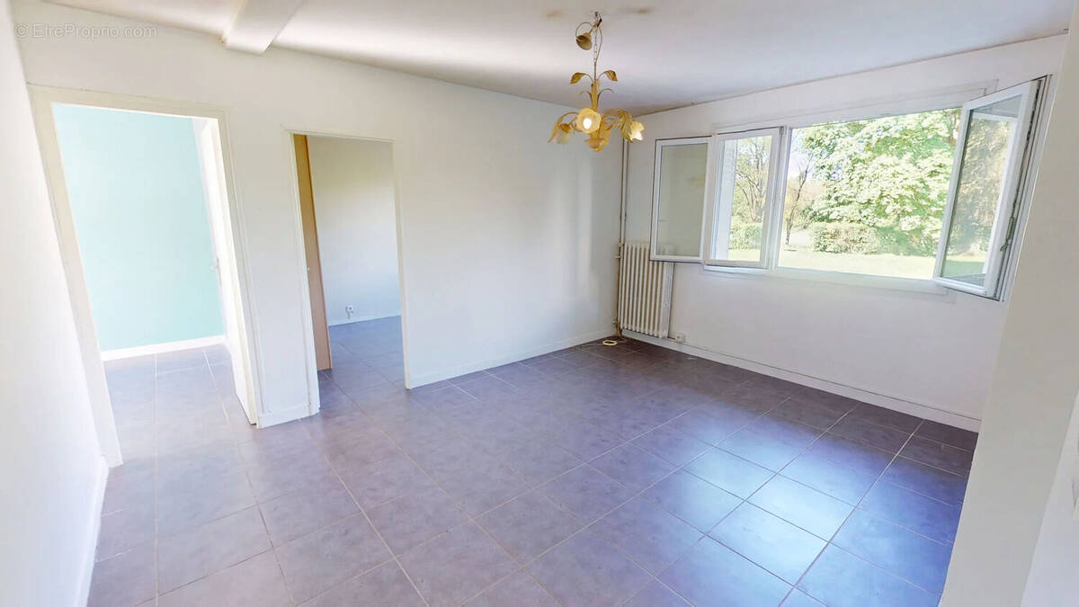 Appartement à DOMENE