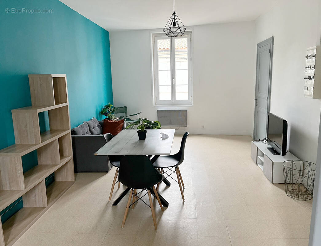 Appartement à CHALAIS