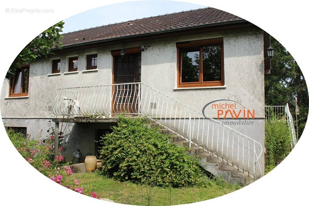 Maison à PRECY