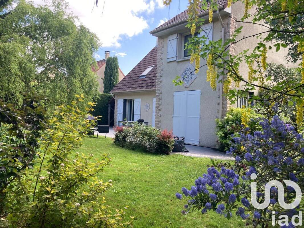 Photo 1 - Maison à BRIE-COMTE-ROBERT