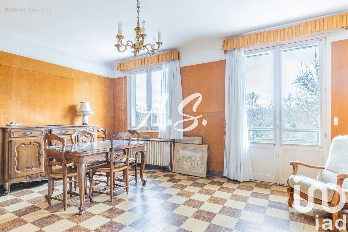 Photo 1 - Maison à VERRIERES-LE-BUISSON