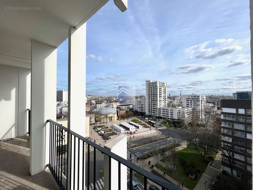 Appartement à COURBEVOIE