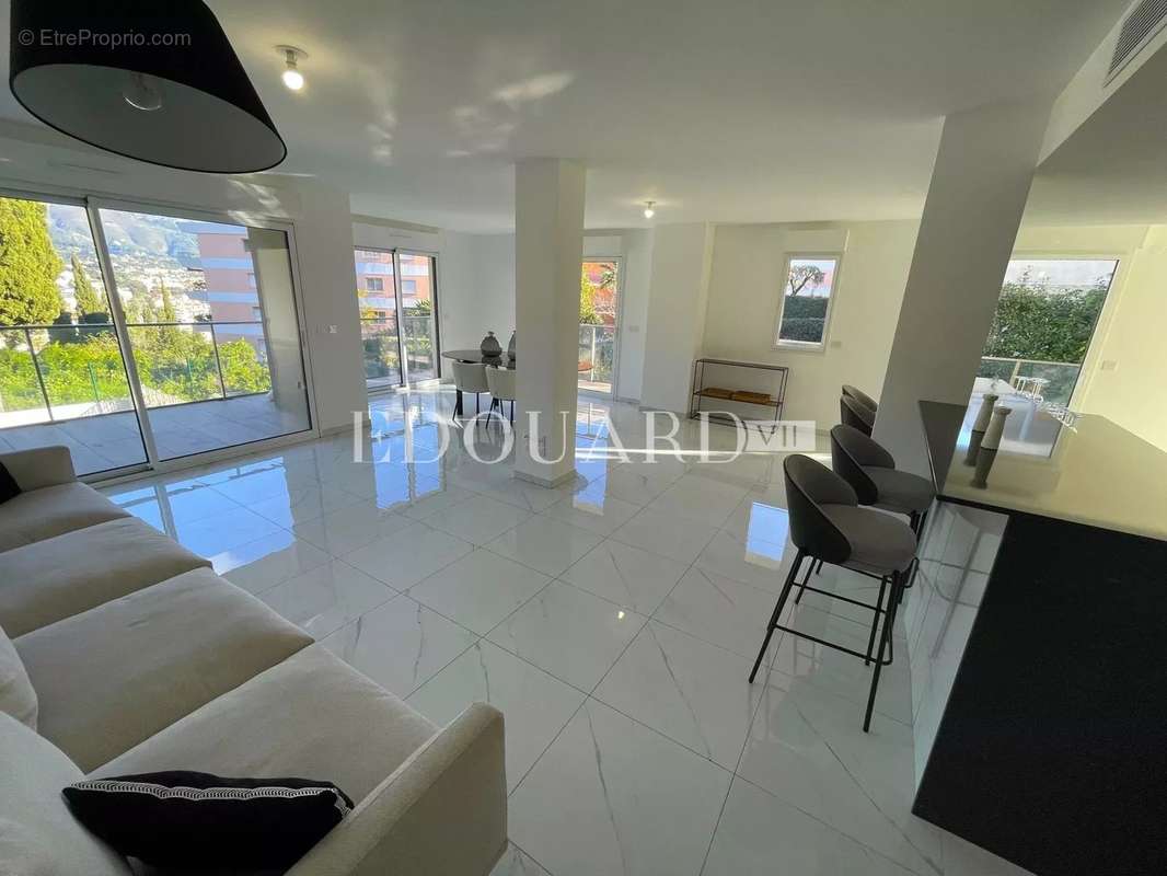 Appartement à ROQUEBRUNE-CAP-MARTIN