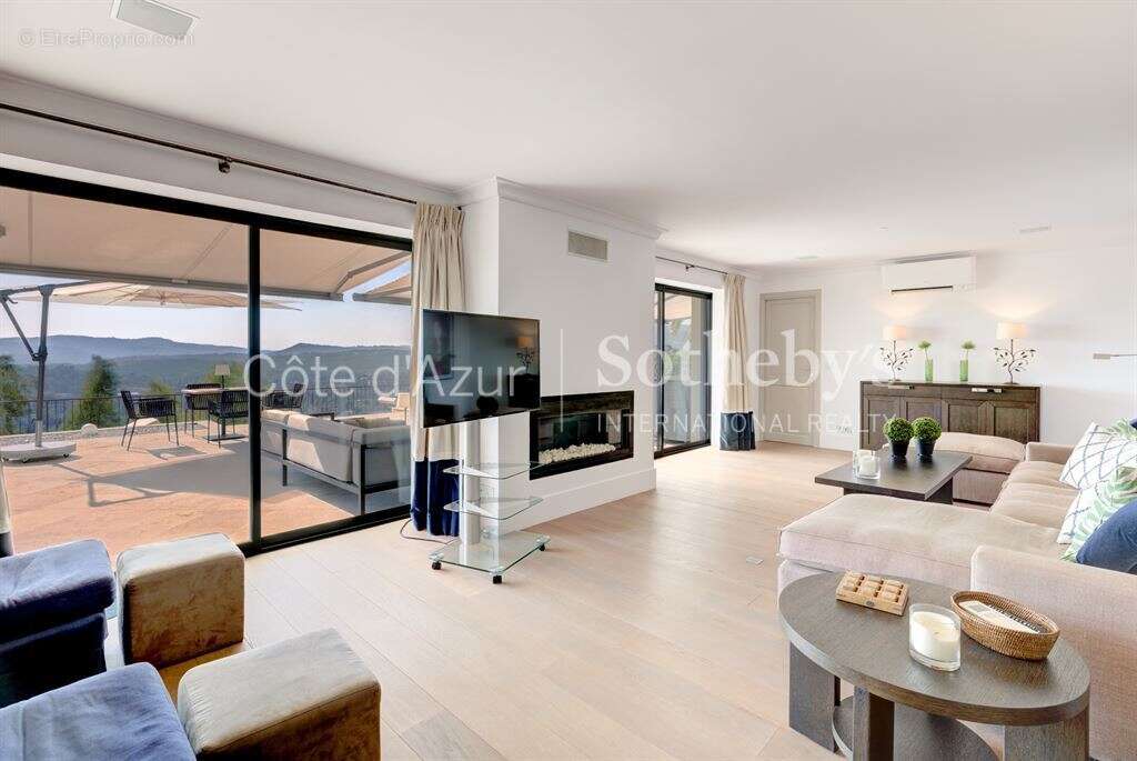 Maison à MOUGINS