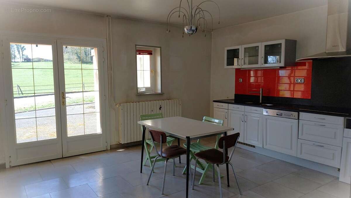Maison à MARTINVELLE