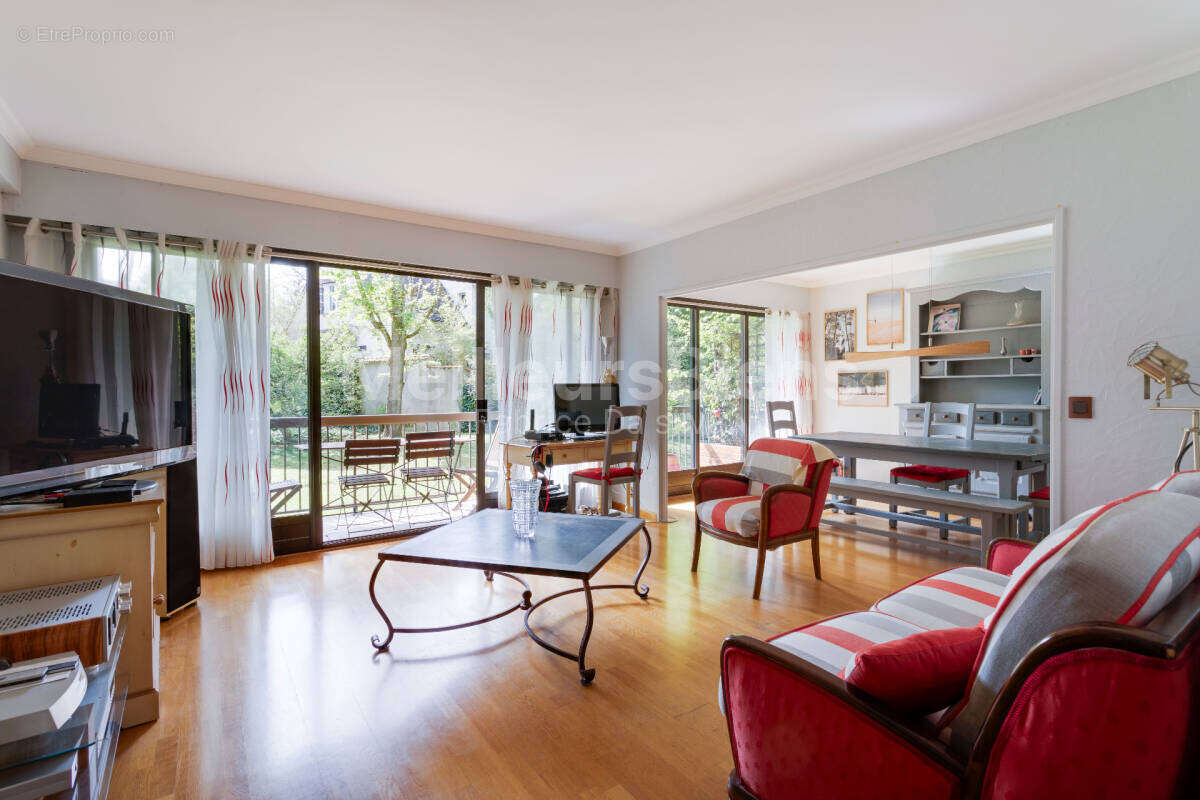 Appartement à SAINT-MAUR-DES-FOSSES