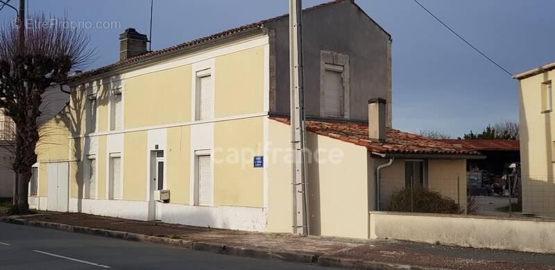Maison à JONZAC