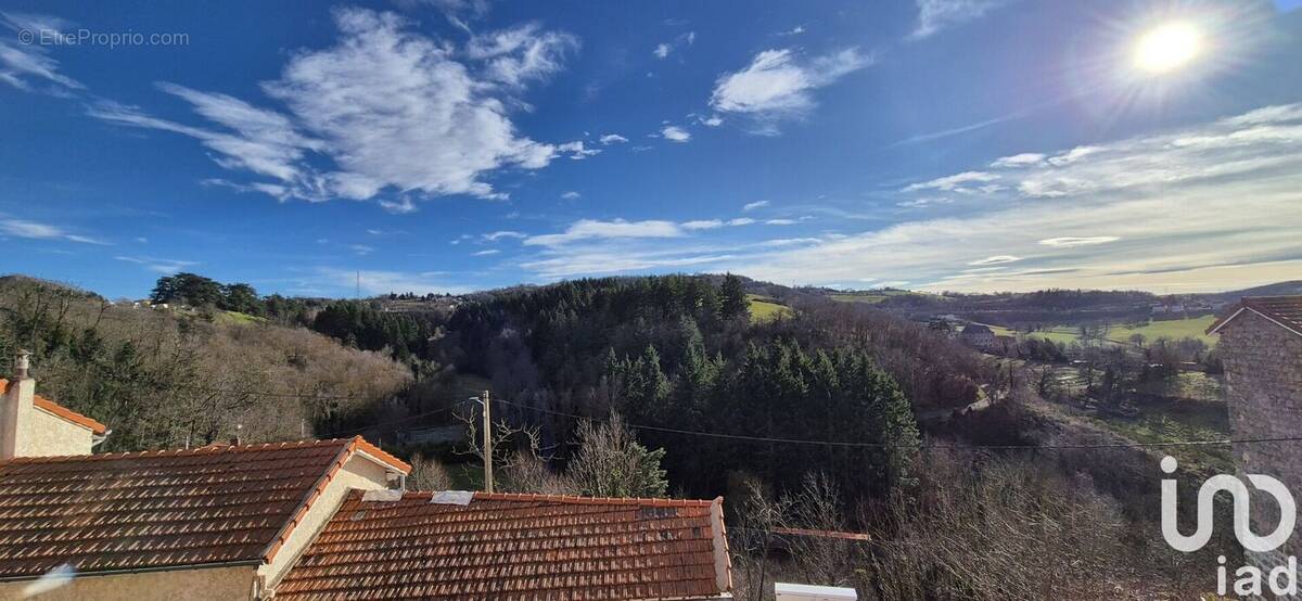 Photo 1 - Appartement à SAINT-GENEST-LERPT