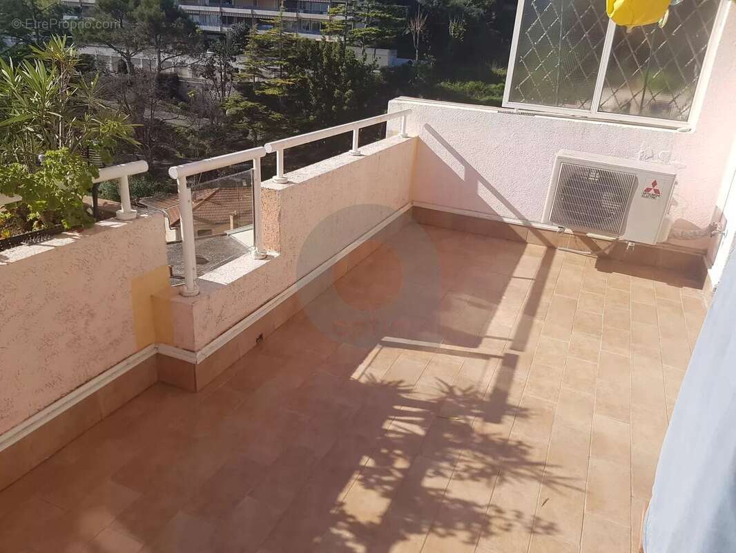 Appartement à ROQUEBRUNE-CAP-MARTIN