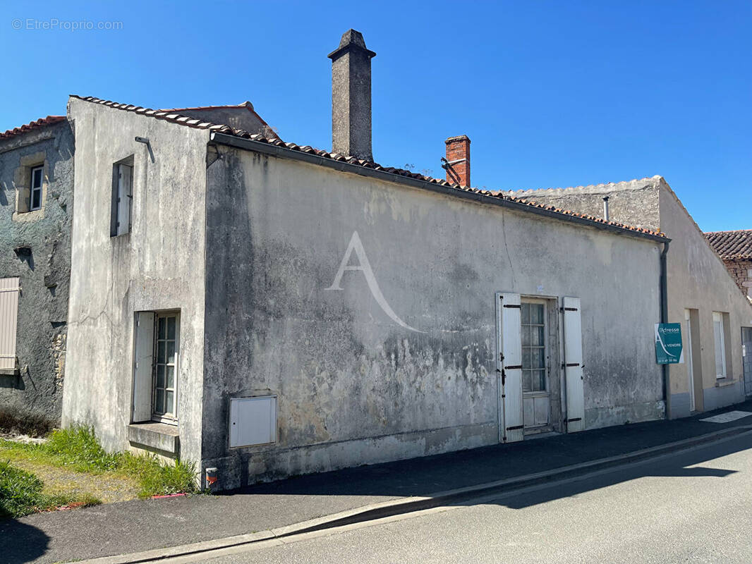 Maison à SAINT-PIERRE-LE-VIEUX