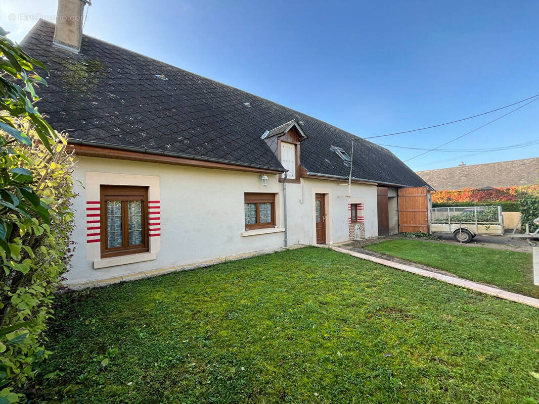 Maison à SOULANGIS