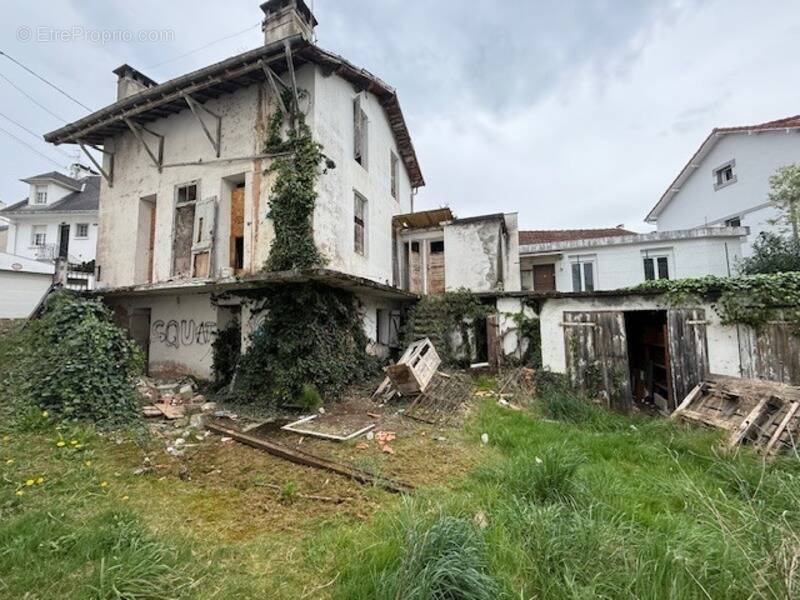 Maison à LOURDES
