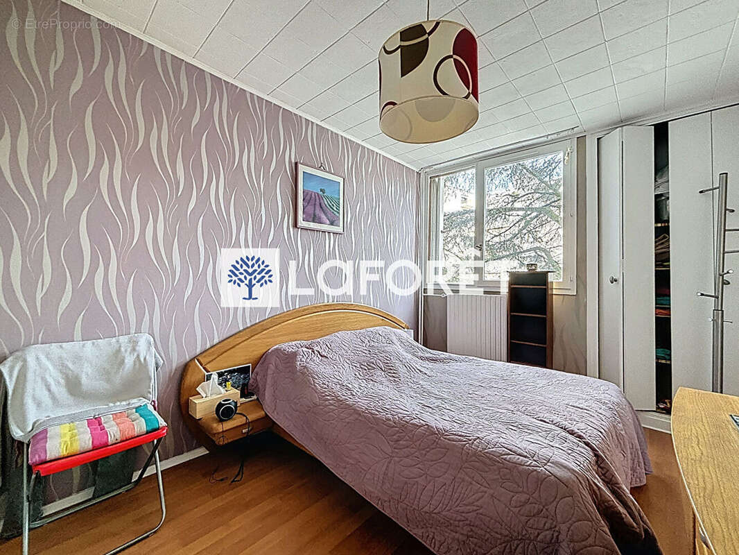 Appartement à DECINES-CHARPIEU
