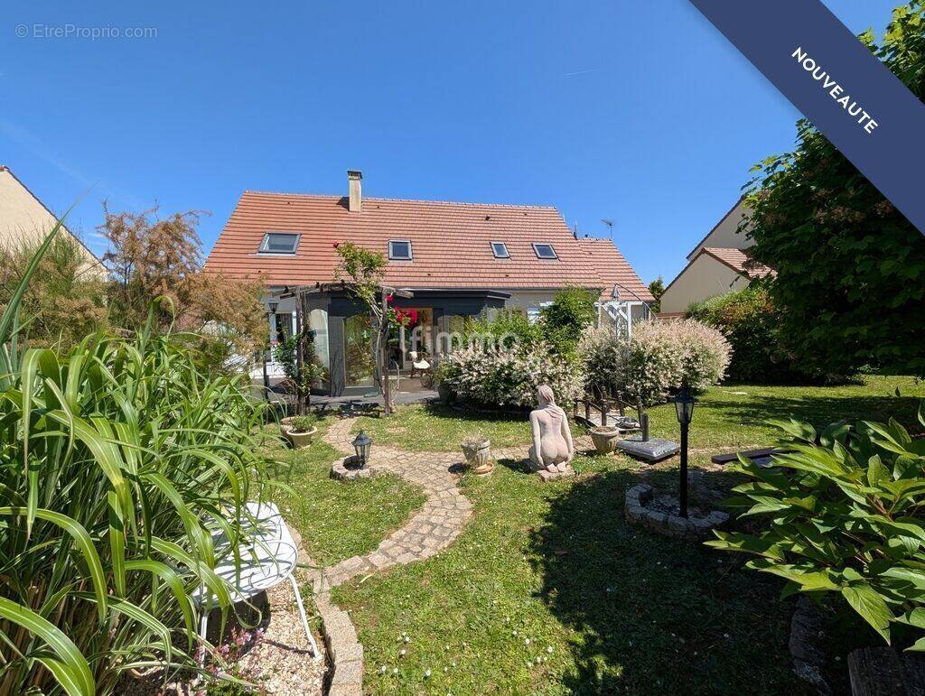 Maison à ROZAY-EN-BRIE
