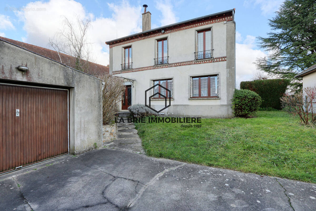 Maison à GRISY-SUISNES