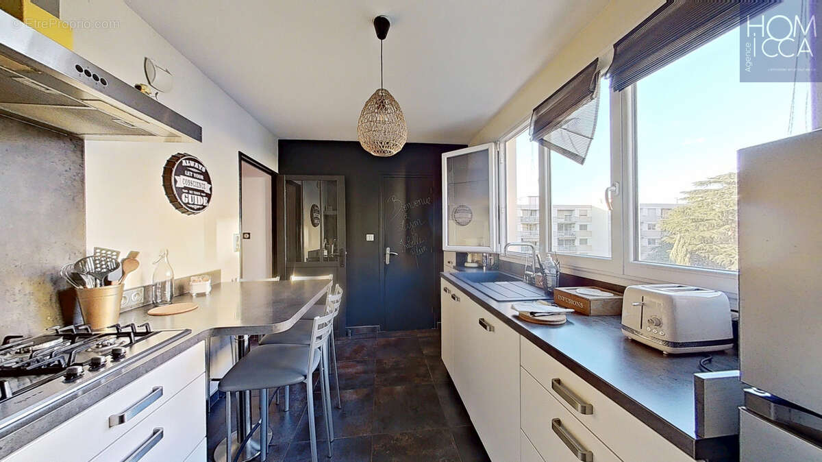 Appartement à LYON-5E